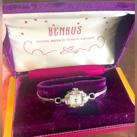 BENRUS vintage circa 1950 mechanical 10kt Gold plated ladies watch. Mid Century Modern 1950s Benrus 10k Rolled Gold Plate Ladies  main image 3